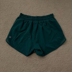 Lululemon Hotty Hot Shorts 4”